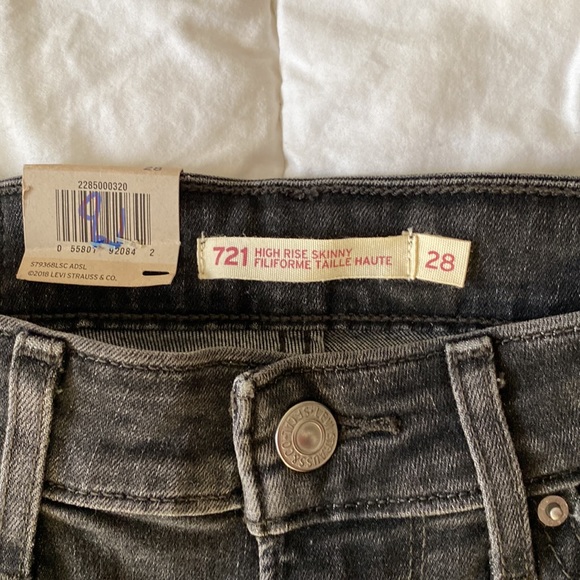🛍️NWT - LEVIS 721 High-Rise Skinny Ankle Black Jeans - Picture 4 of 6